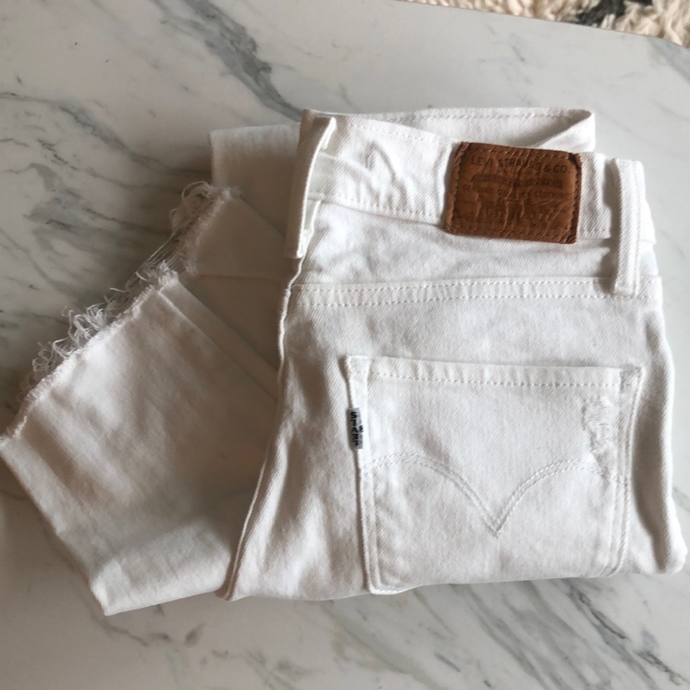 Levi 724 High Rise Straight Crop